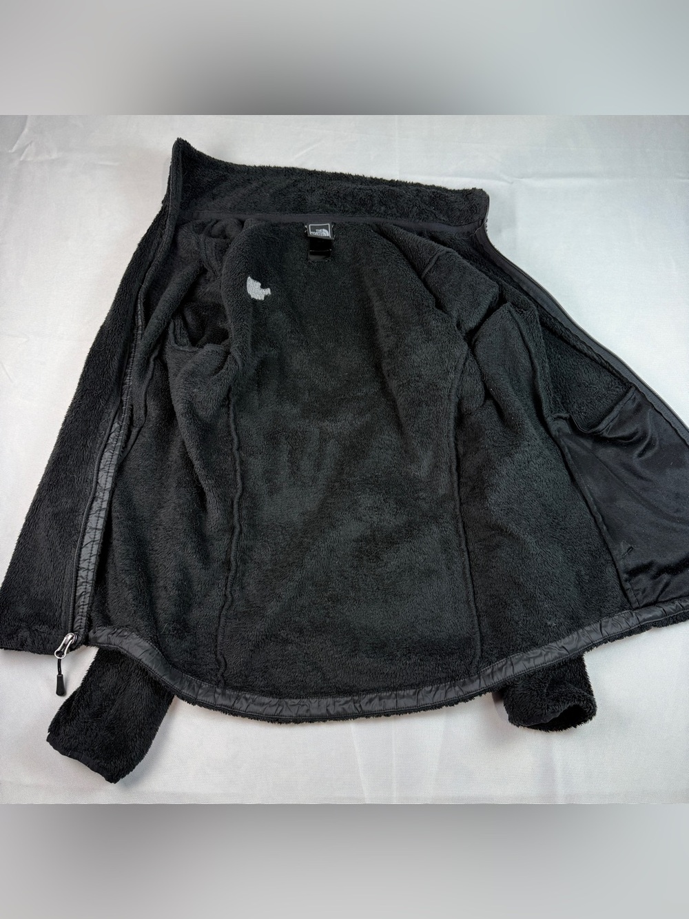 The North Face Women’s Small Black Fuzzy Fleece Full Zip Jacket - Picture 3 of 13